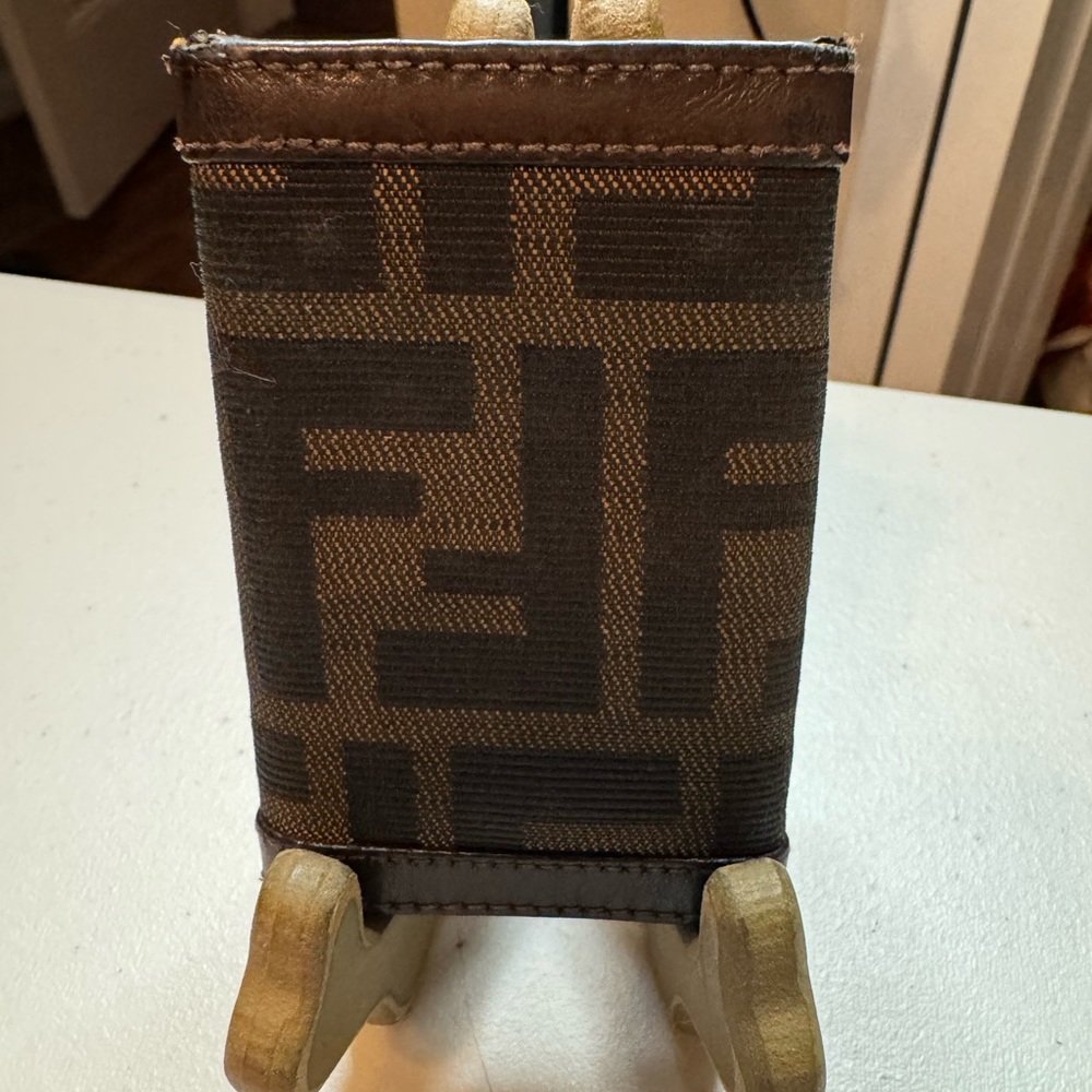 🔑Fendi Key Pouch🔑 - Picture 2 of 8